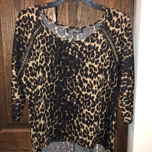 Leopard print 3/4 sleeve blouse